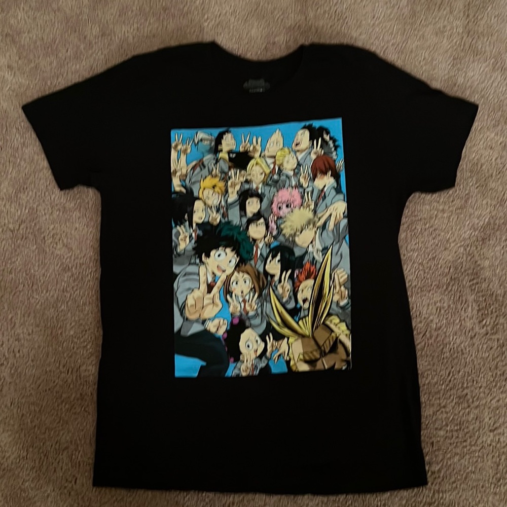 Hot Topic Anime T shirt